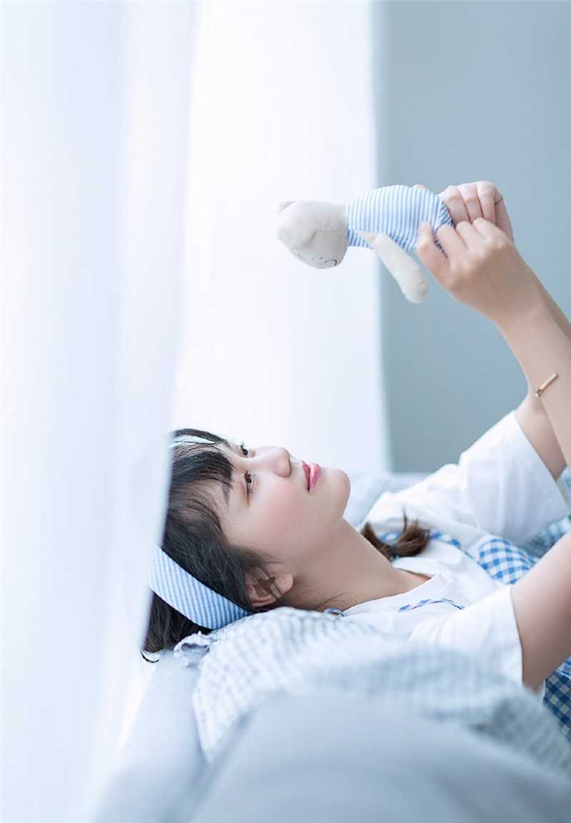 特别专辑恬静天然少女元气小清新格子裙清纯淑女图片