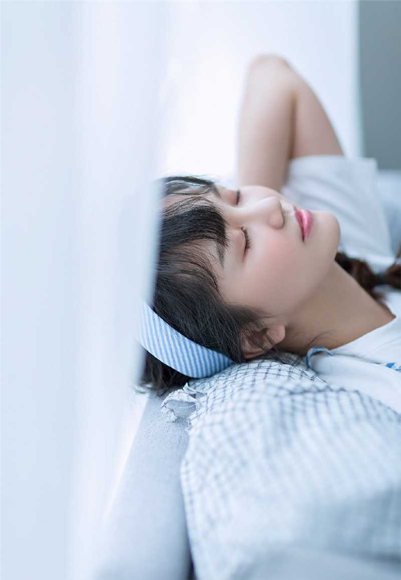 特别专辑恬静天然少女元气小清新格子裙清纯淑女图片