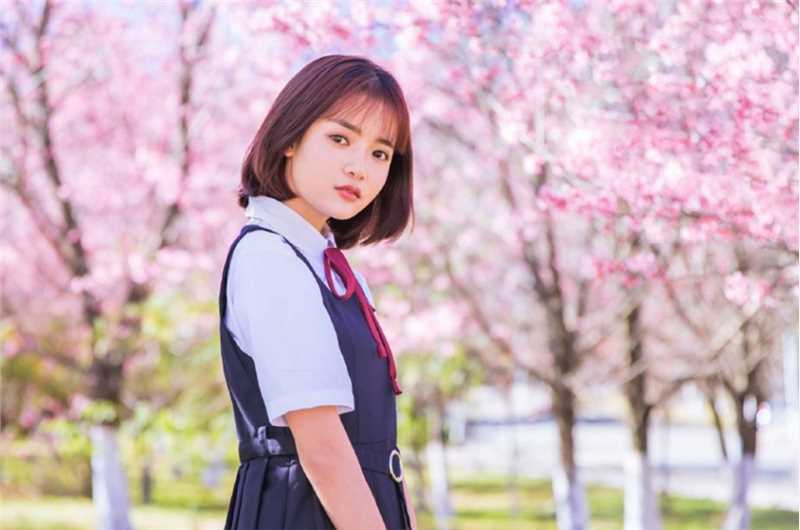 高清清纯校园女大学生户外公园艺术摄影唯美图册