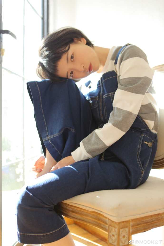 优质日本盐系短发清纯美女阳光户外小清新氧气相册