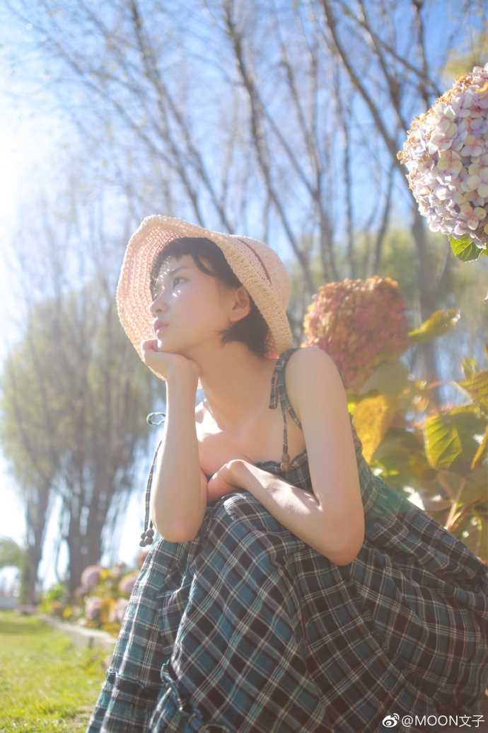 优质日本盐系短发清纯美女阳光户外小清新氧气相册