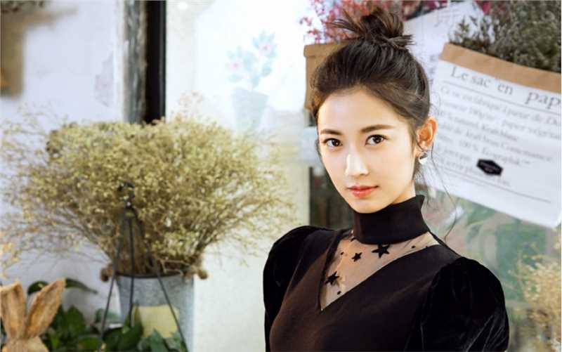 最新校花级女神陈钰琪唯美鲜花裤极品尤物清纯壁纸