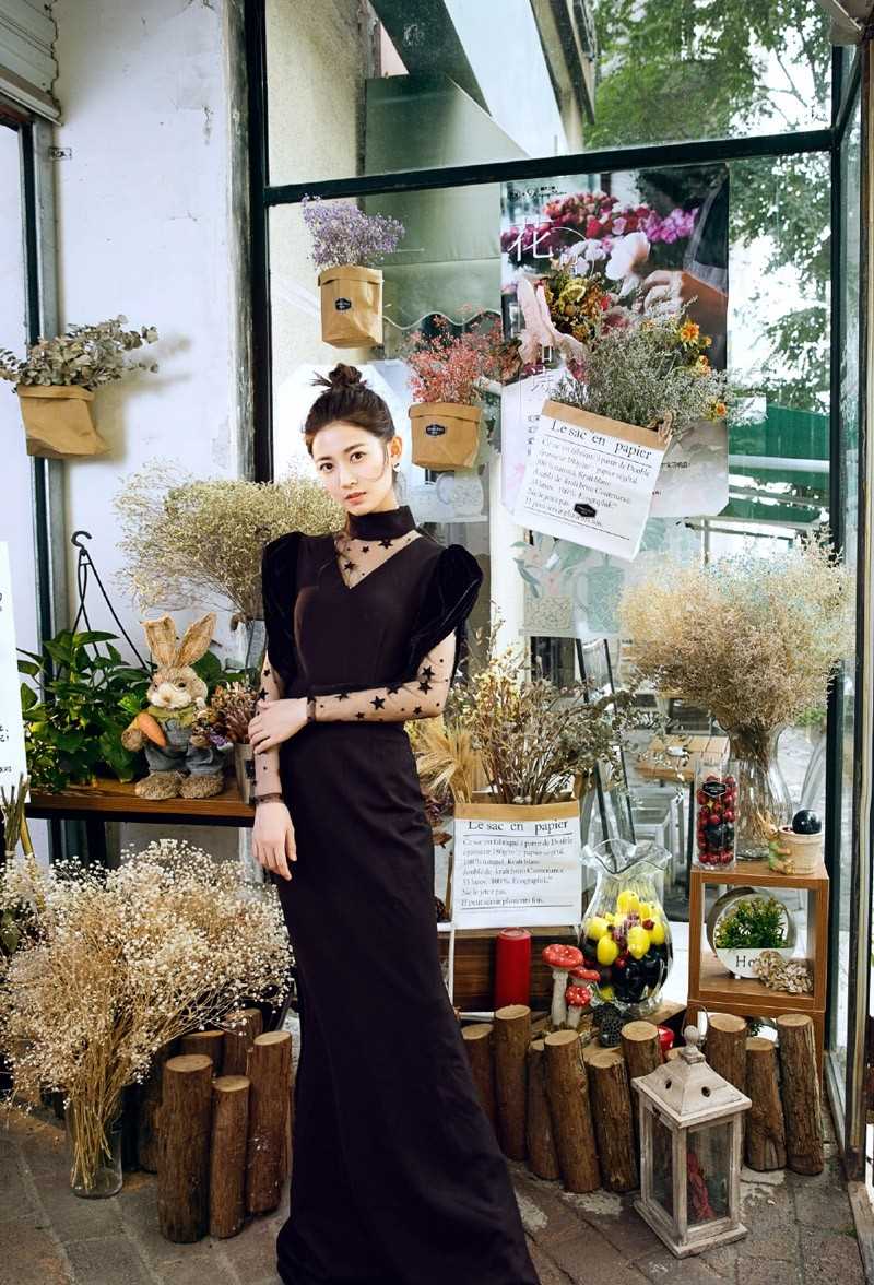 最新校花级女神陈钰琪唯美鲜花裤极品尤物清纯壁纸