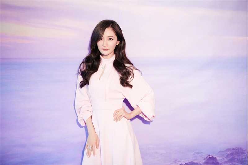 精选优雅古典美女杨幂长发漂亮清纯御姐图册