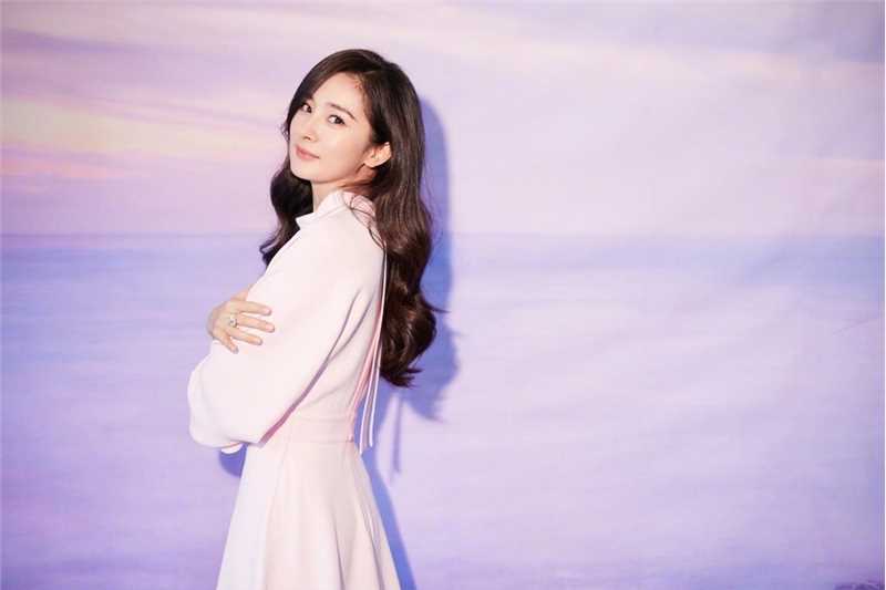 精选优雅古典美女杨幂长发漂亮清纯御姐图册