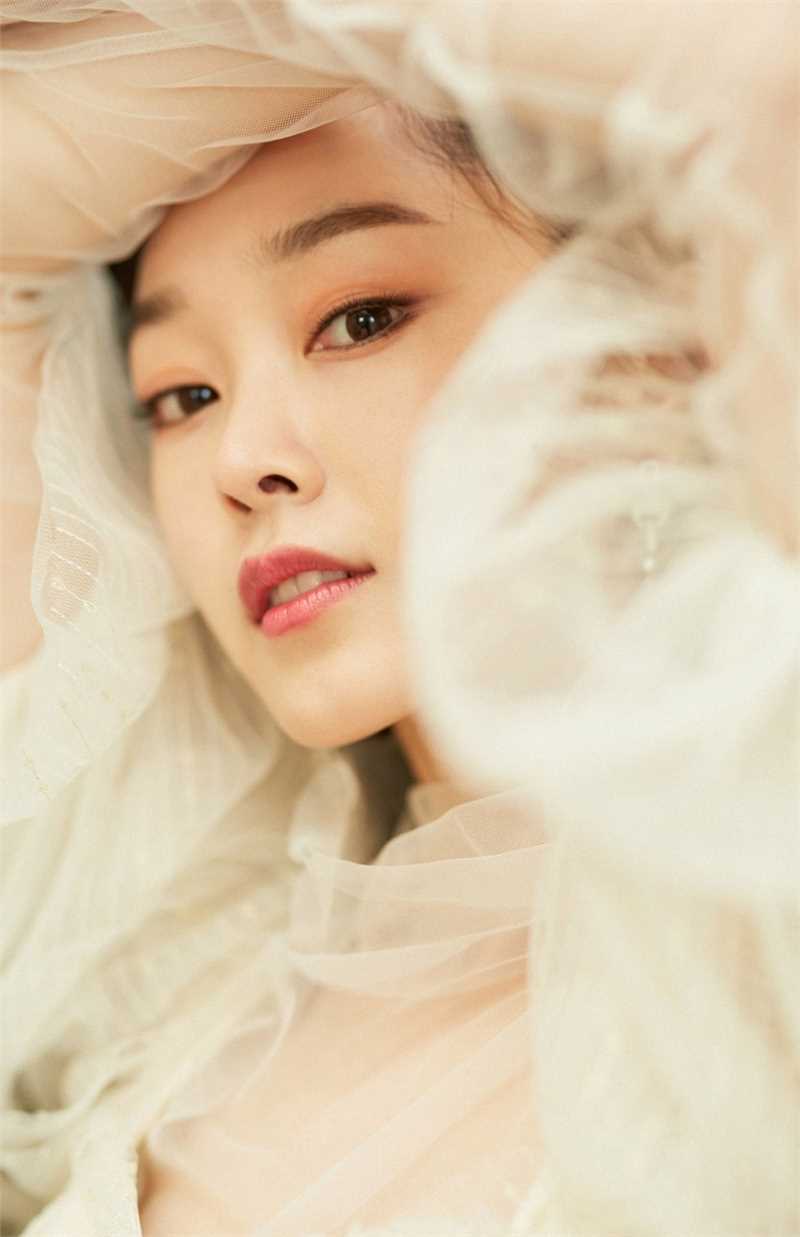 精选白天鹅清纯美女宋轶优雅惊艳舞姿个人图册