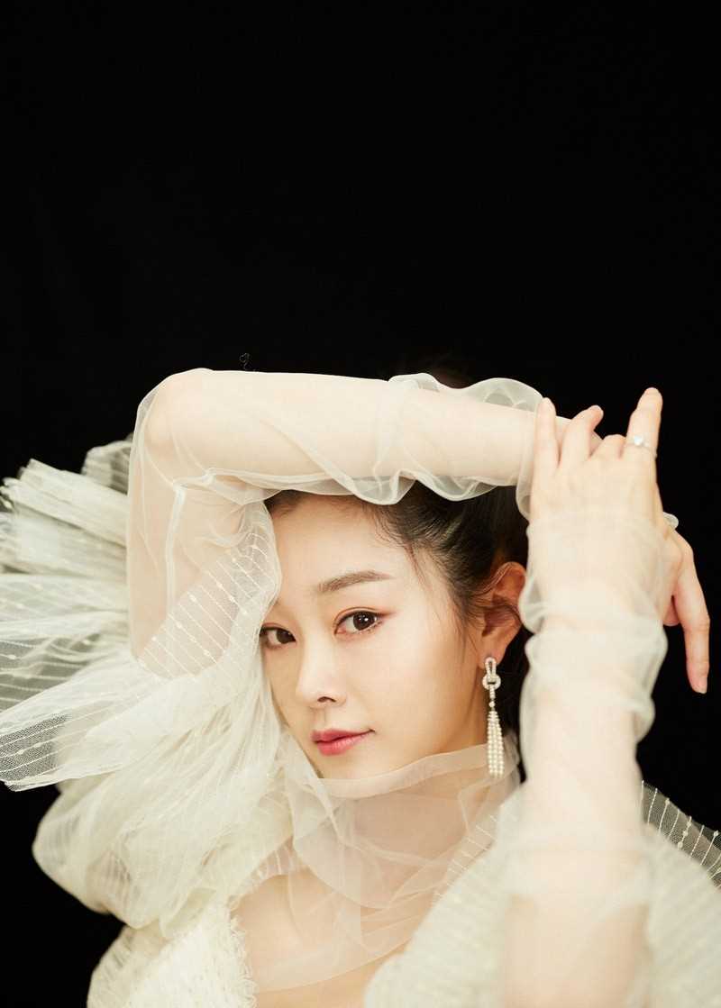 精选白天鹅清纯美女宋轶优雅惊艳舞姿个人图册