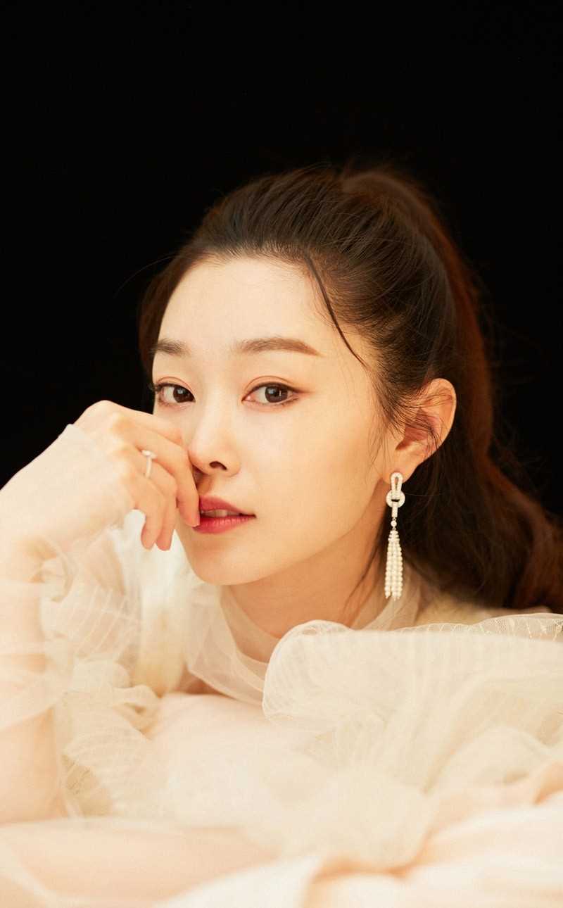 精选白天鹅清纯美女宋轶优雅惊艳舞姿个人图册