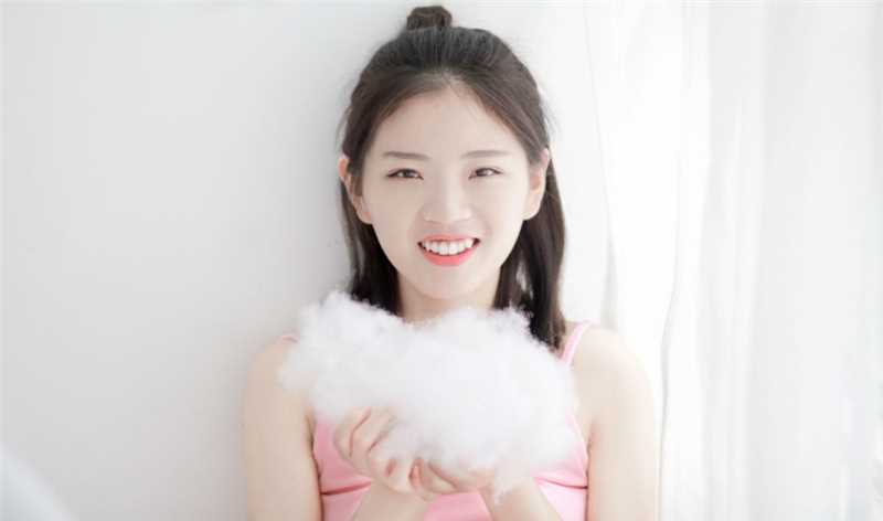 最新清纯粉红素人美女笑容唯美迷人私房内衣照片图集