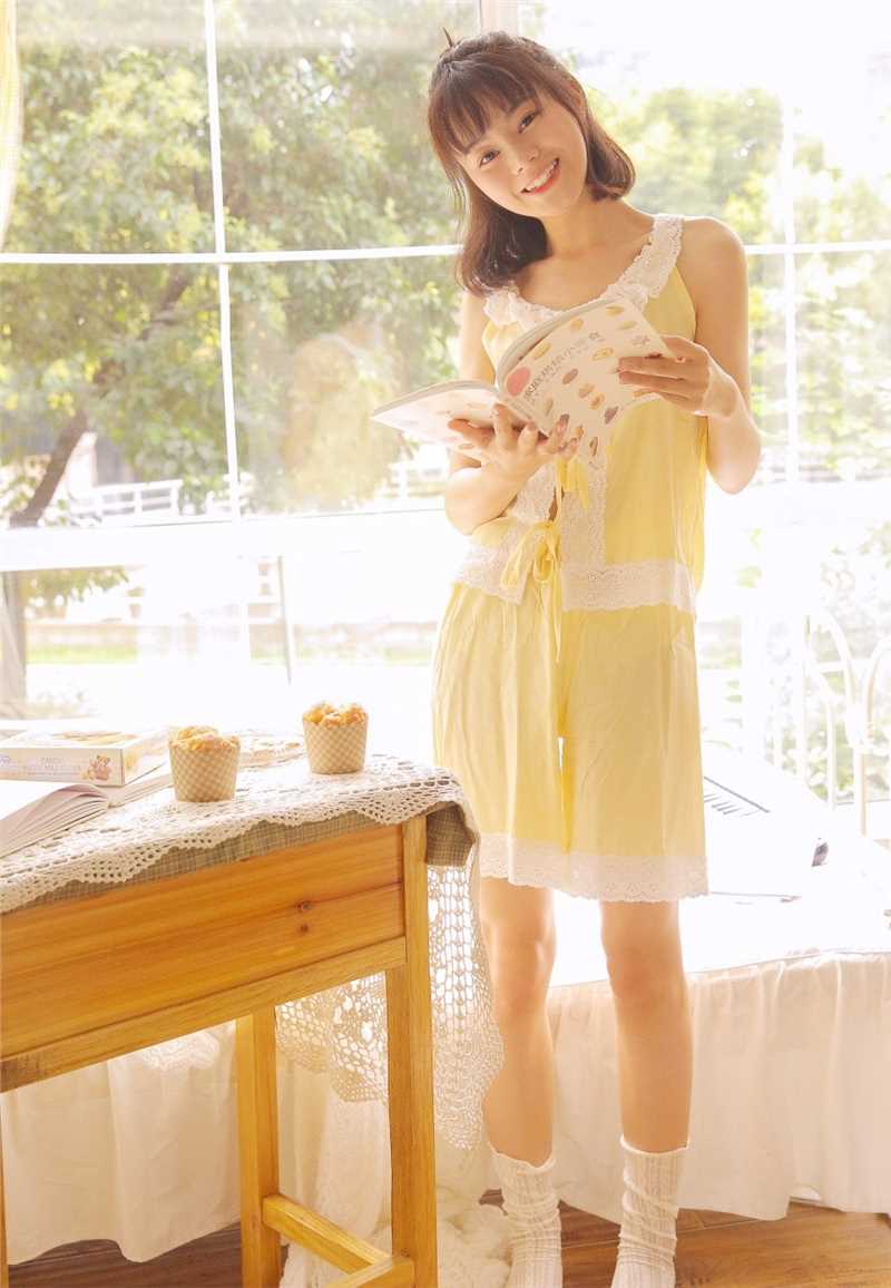 优质懵懂女孩天然无邪清纯私房白袜图片相册