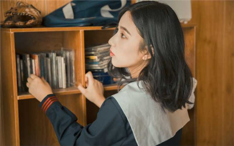 高清校园黑发清纯邪魅忧郁气质图集