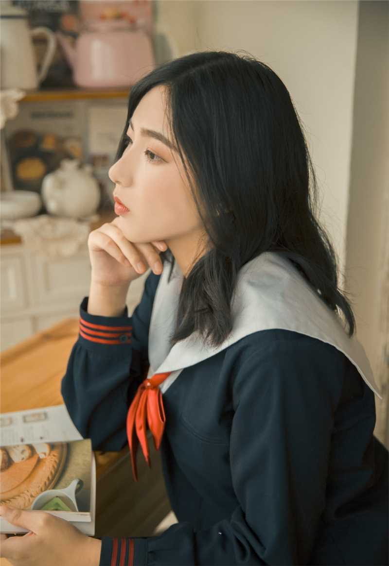 高清校园黑发清纯邪魅忧郁气质图集