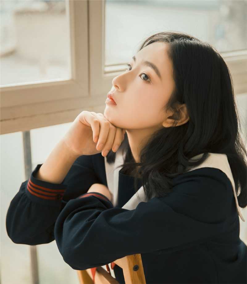 高清校园黑发清纯邪魅忧郁气质图集