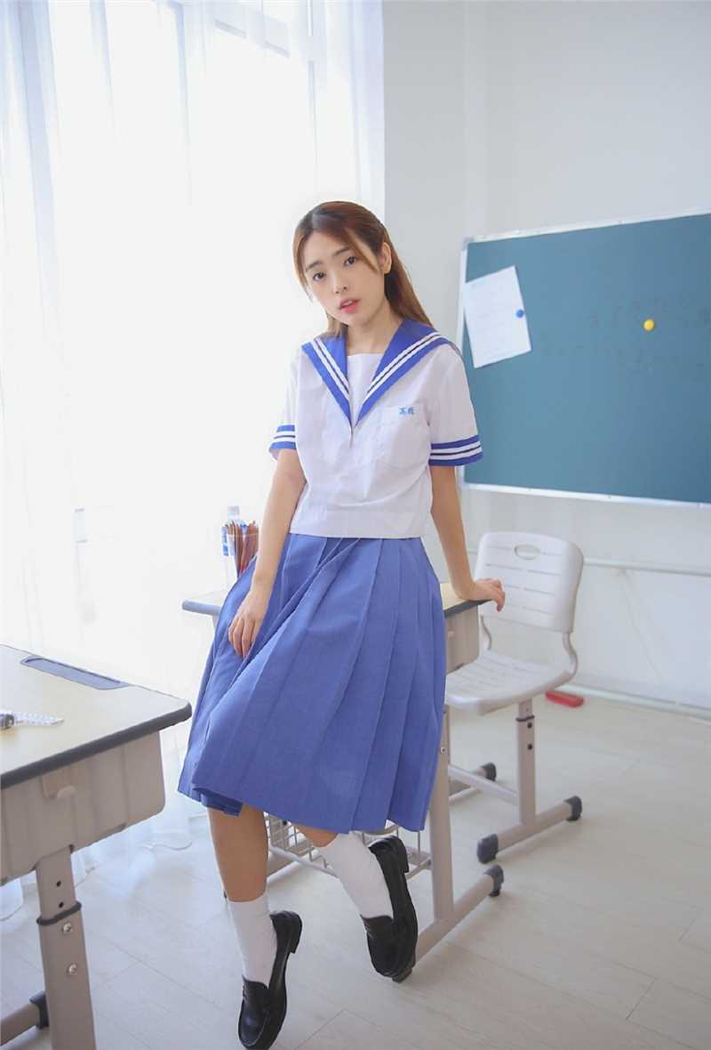 优质模范学院高桥少女清纯脸蛋氧气图片