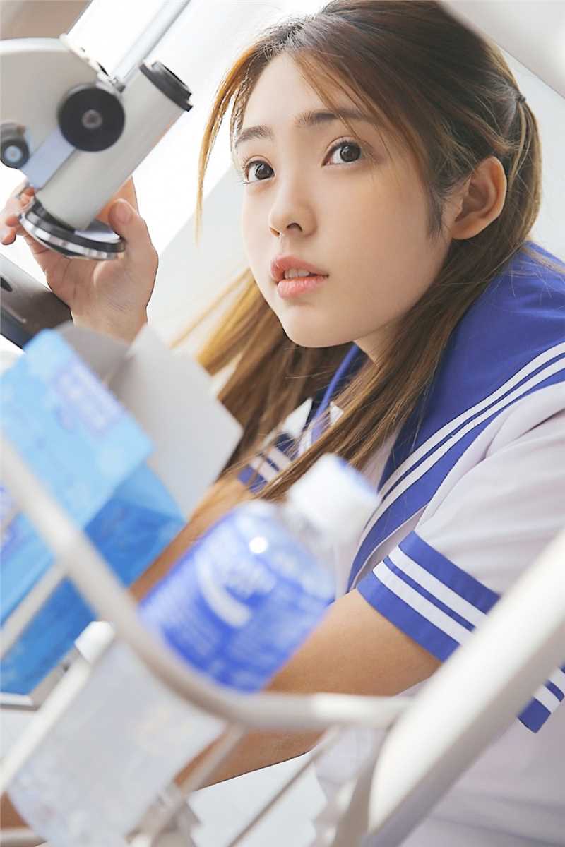 优质模范学院高桥少女清纯脸蛋氧气图片