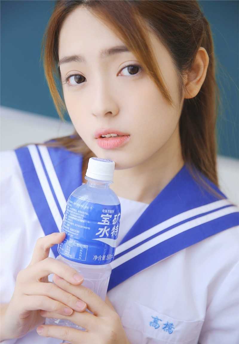 优质模范学院高桥少女清纯脸蛋氧气图片