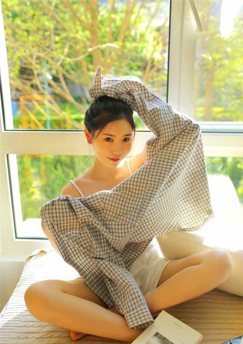 最全清纯麻花辫村妹大长腿衬衫酥胸极品尤物壁纸