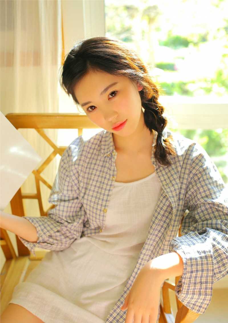 最全清纯麻花辫村妹大长腿衬衫酥胸极品尤物壁纸