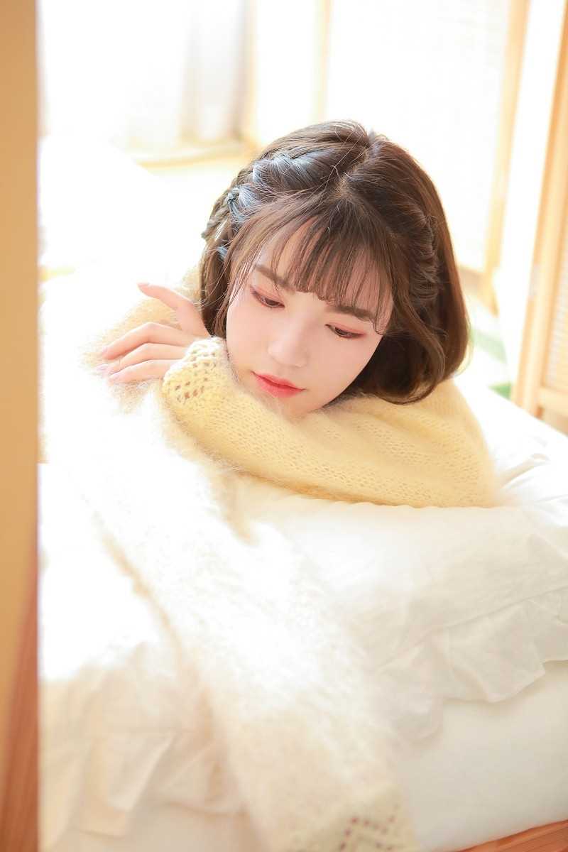 最新牙套室内白丝美足清纯图集