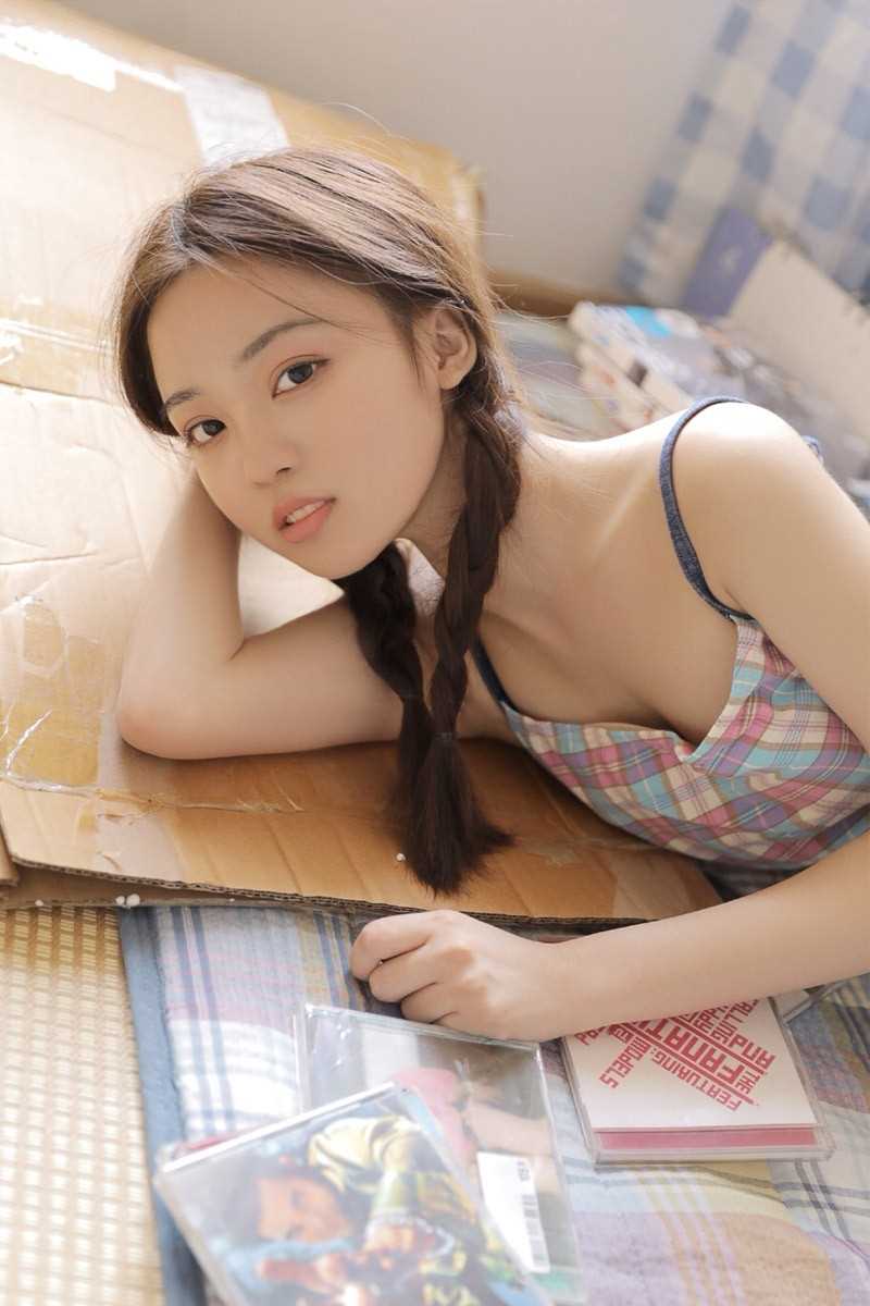 特别专辑麻花辫文学少女私房素颜清纯美女图片