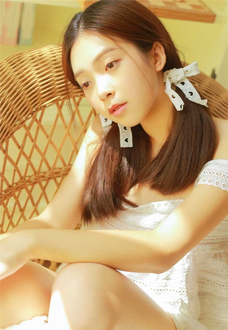 精选90后双马尾象棋少女私房夺目吸晴清纯图册