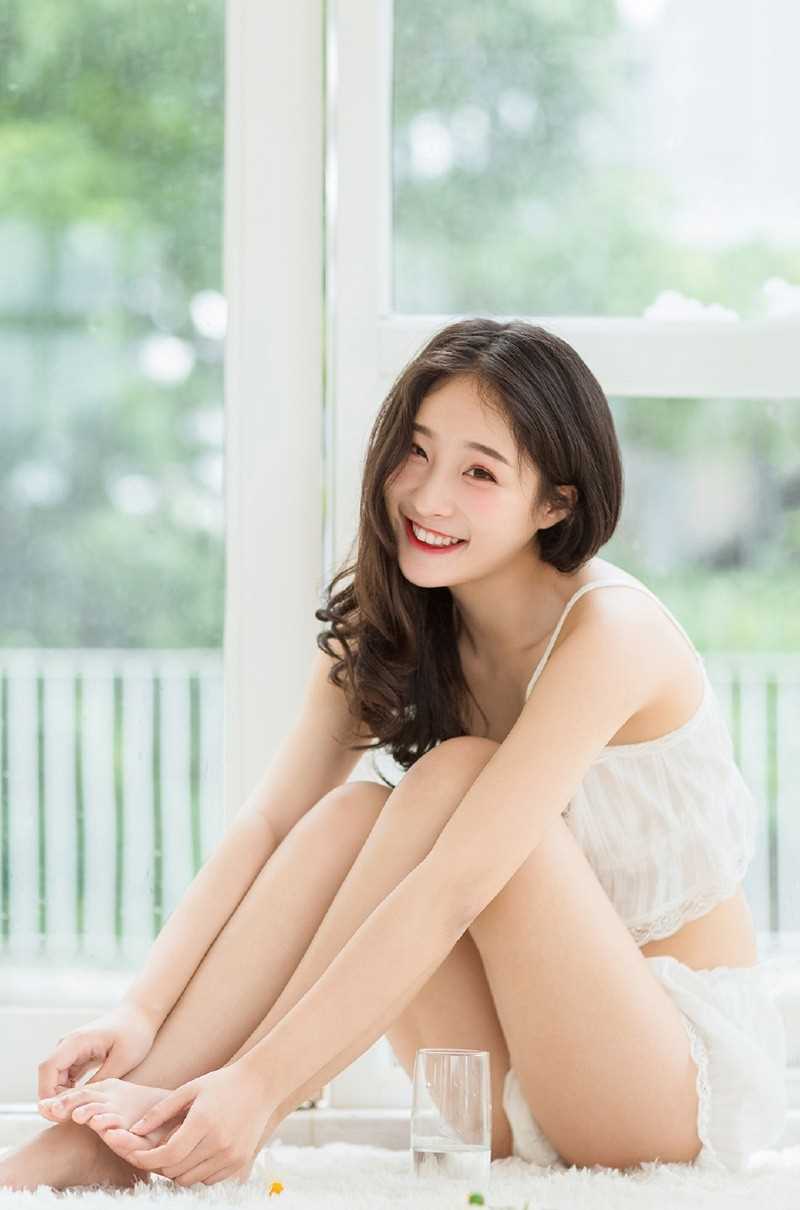 自然美女笑容甜美清纯唯美内衣