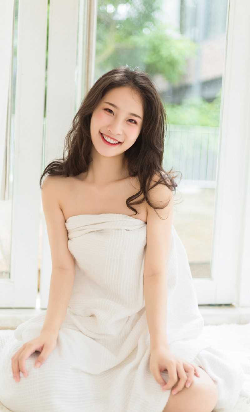 自然美女笑容甜美清纯唯美内衣