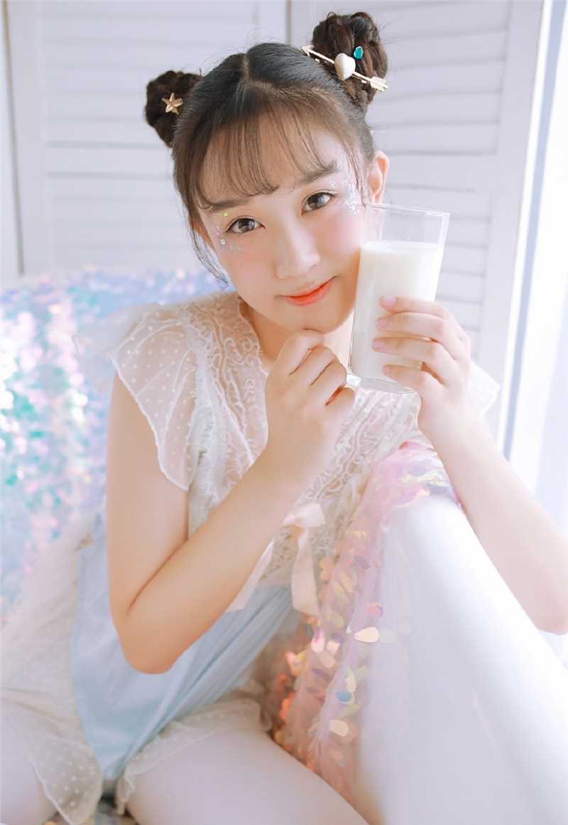 优质浴缸娘少女清纯性感连裤袜子诱惑相册