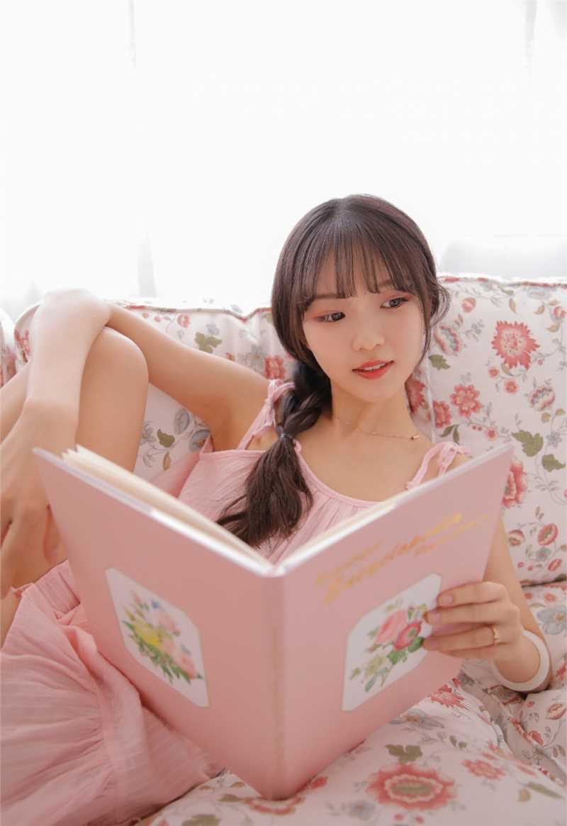 优质闺蜜室内清纯可爱女孩笑容相册