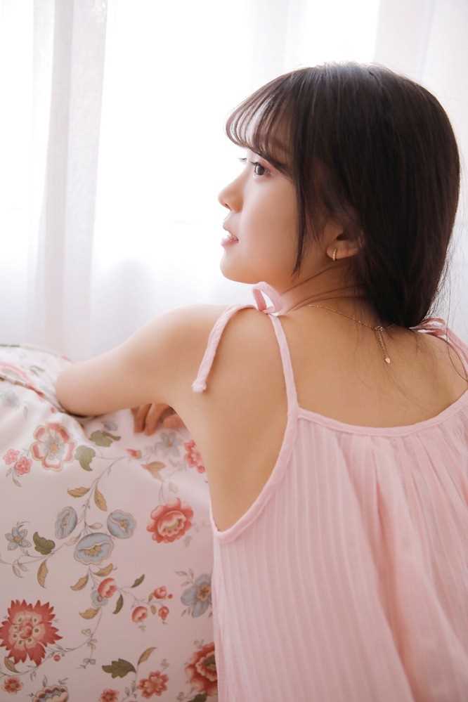 优质闺蜜室内清纯可爱女孩笑容相册