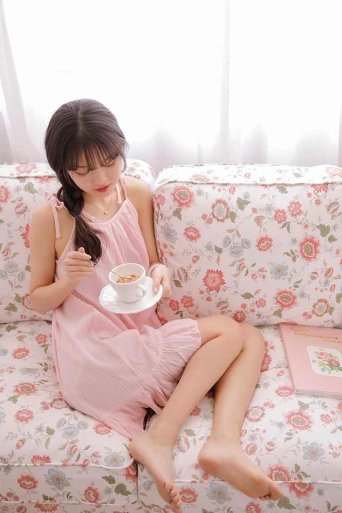 优质闺蜜室内清纯可爱女孩笑容相册