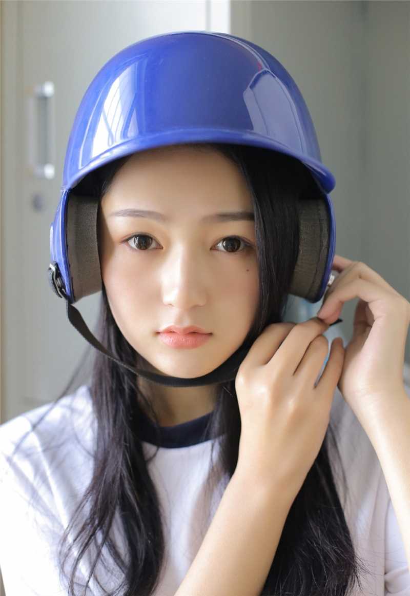 精选运动服少女光滑水嫩私房甜美女孩清纯图册