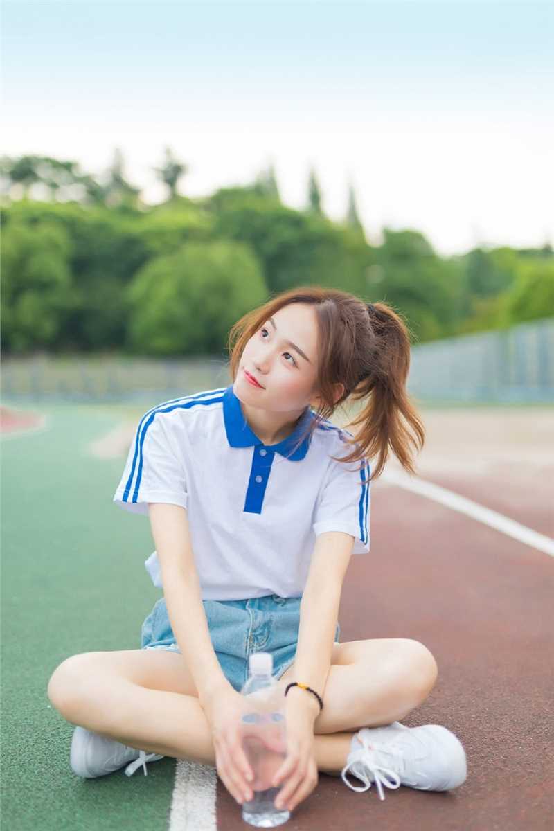 最全校花女神马尾辫操场热裤大长腿清纯养眼壁纸