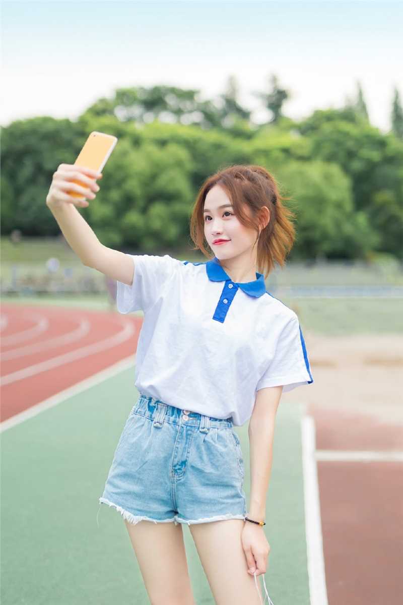 最全校花女神马尾辫操场热裤大长腿清纯养眼壁纸