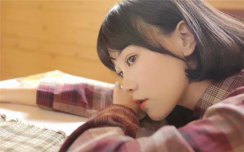 文学少女室内牛仔背带裤清纯