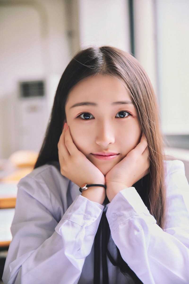 高清校花美女清纯性感学生制服校园摄影艺术图集