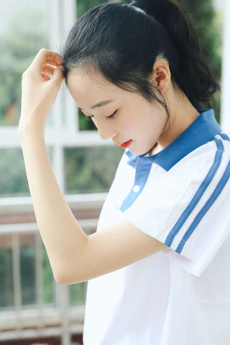 高清校花美女清纯性感学生制服校园摄影艺术图集