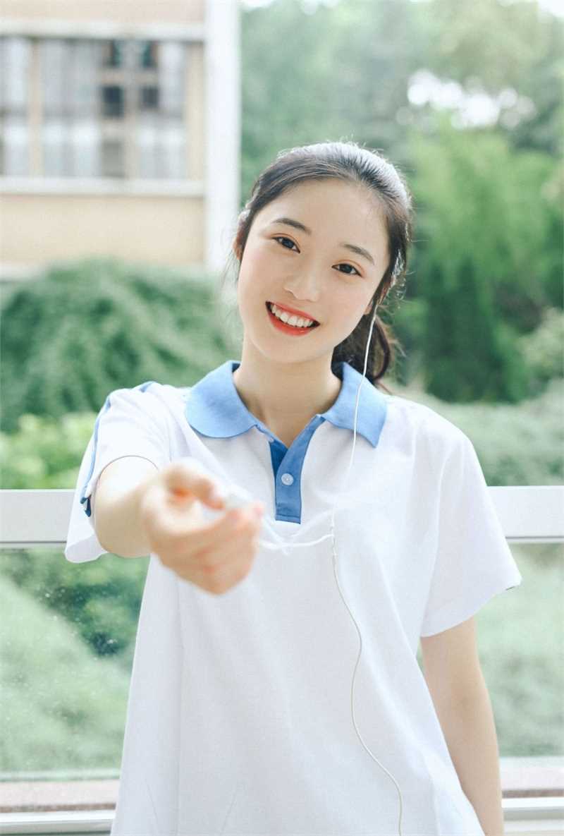 高清校花美女清纯性感学生制服校园摄影艺术图集