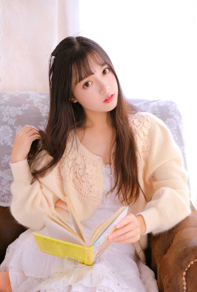 最全空气刘海软萌妹子大眼睛水灵吃小饼干可爱相册