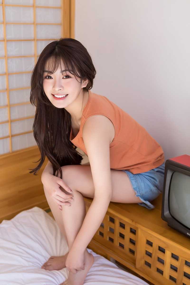 高清日本甜心少女露齿笑容绽放清纯性感私房错落有致图集