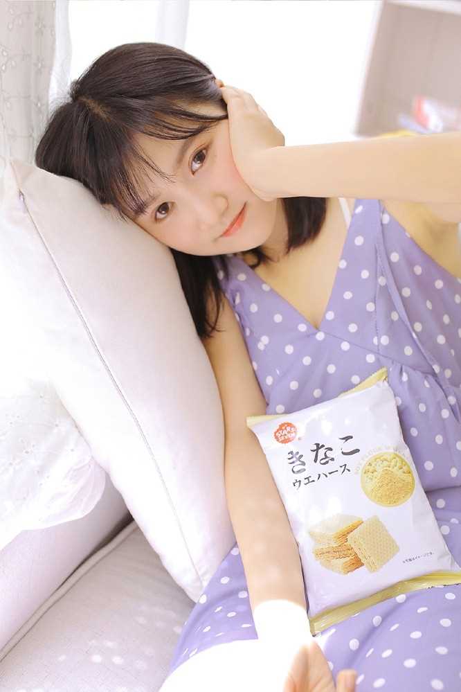 邻家微胖女孩漂亮脸蛋粉嘟嘟可爱清纯性感私房图