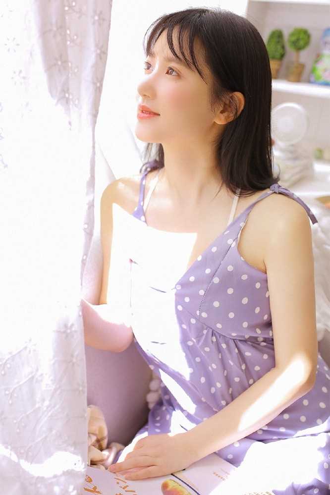 邻家微胖女孩漂亮脸蛋粉嘟嘟可爱清纯性感私房图