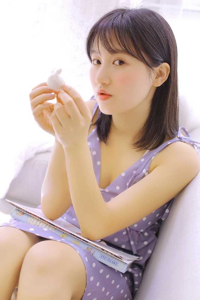 邻家微胖女孩漂亮脸蛋粉嘟嘟可爱清纯性感私房图