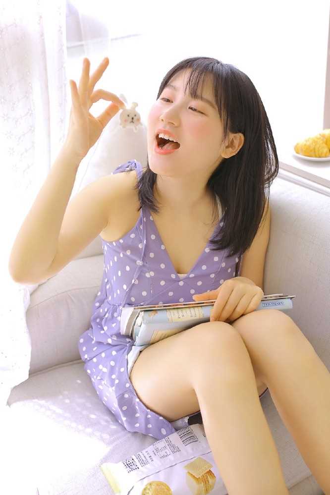 邻家微胖女孩漂亮脸蛋粉嘟嘟可爱清纯性感私房图