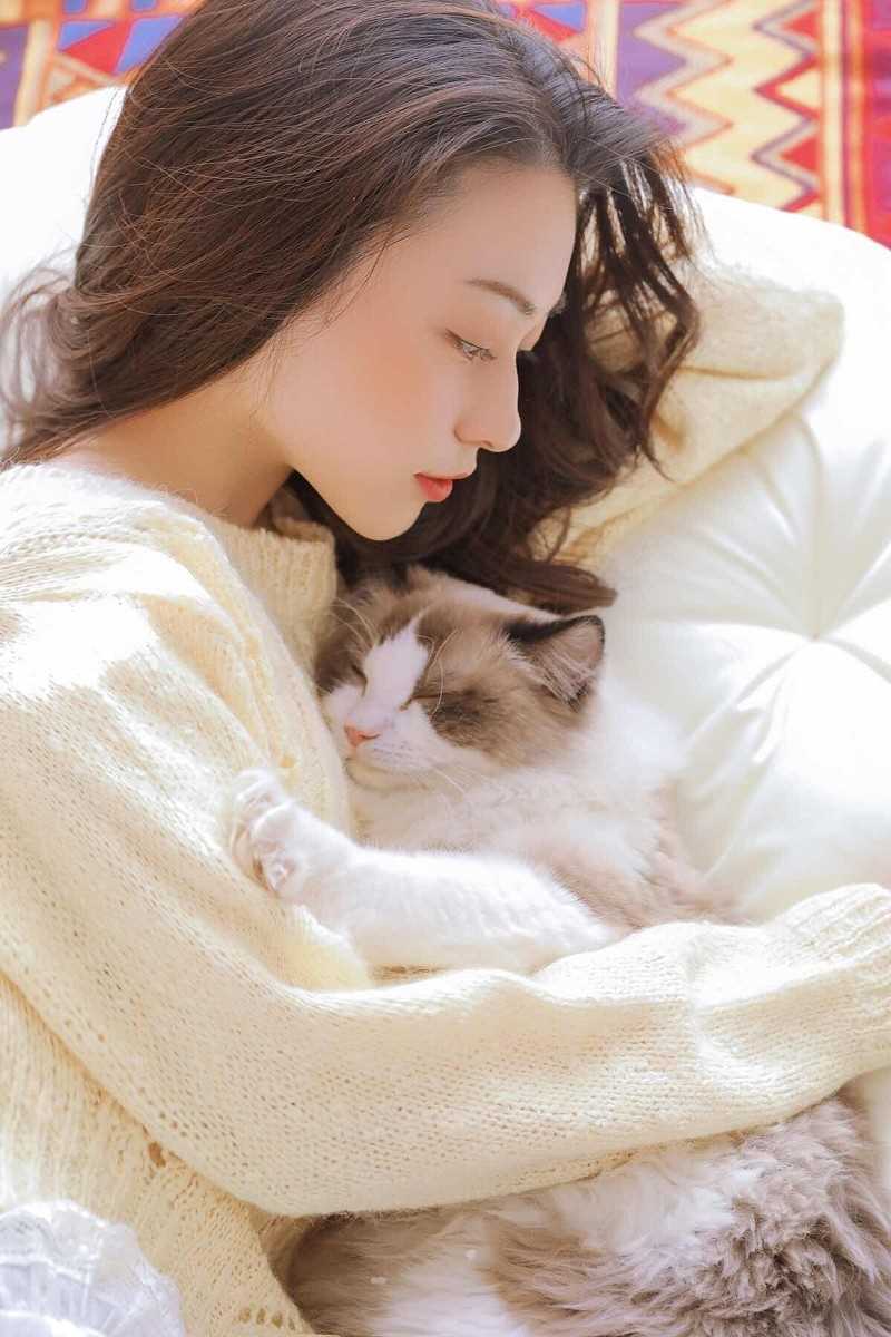 最新娇艳清纯大长腿少女白色居家性感诱人袜子壁纸