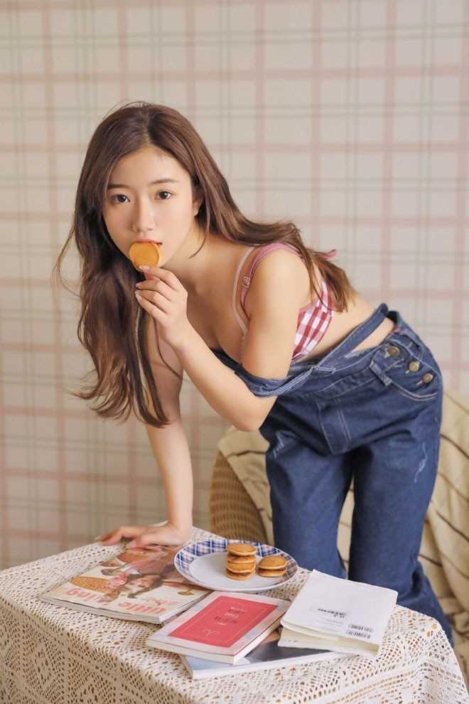 特别专辑性感背带裤美女私房情趣内衣漂亮诱惑私拍图片