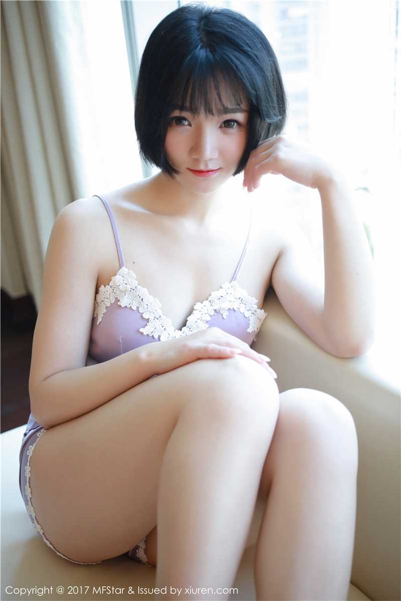 最新娃娃脸妹子悦爷性感紫色吊带内衣妩媚动人图片壁纸