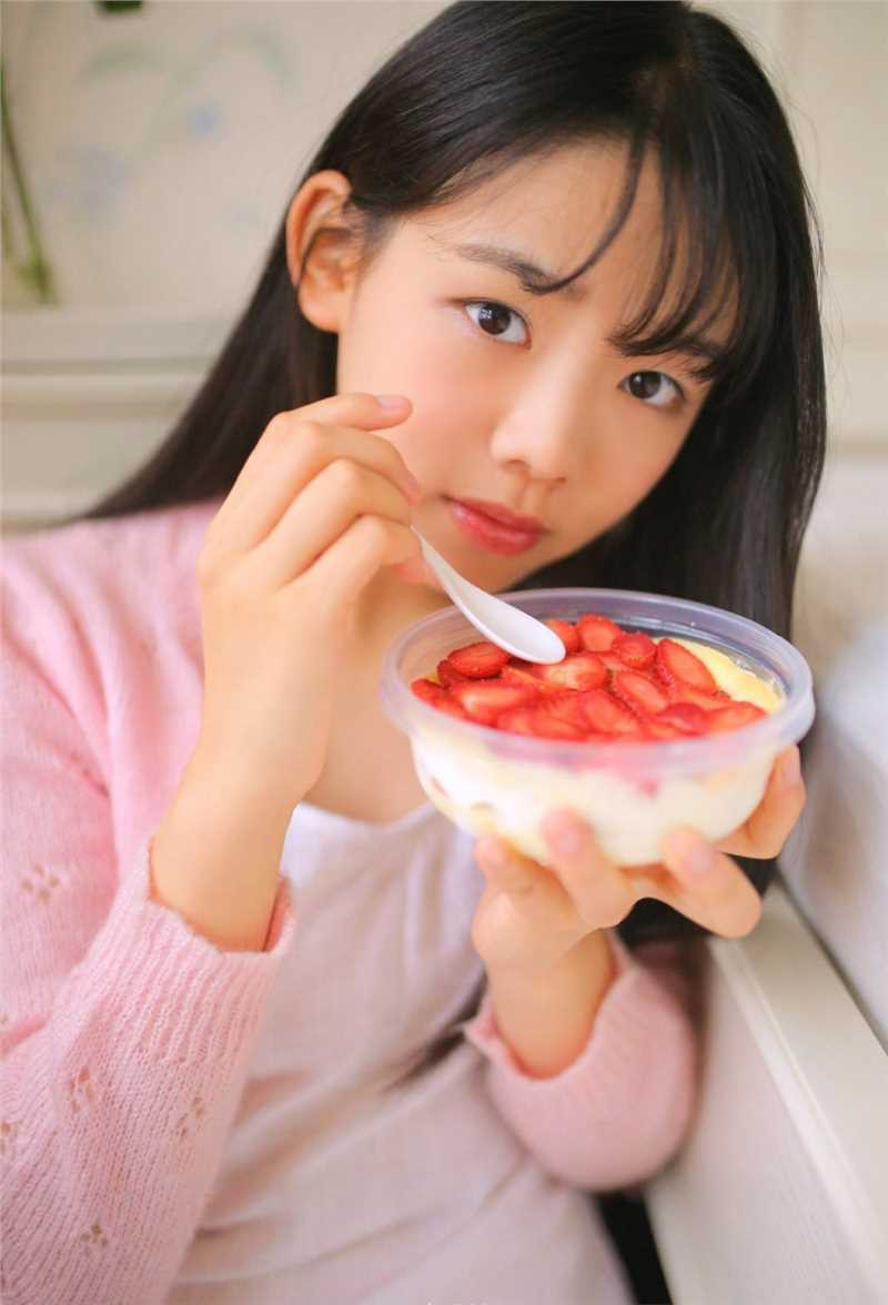 最新台湾清纯清纯甜美俏皮私房诱惑美女图集