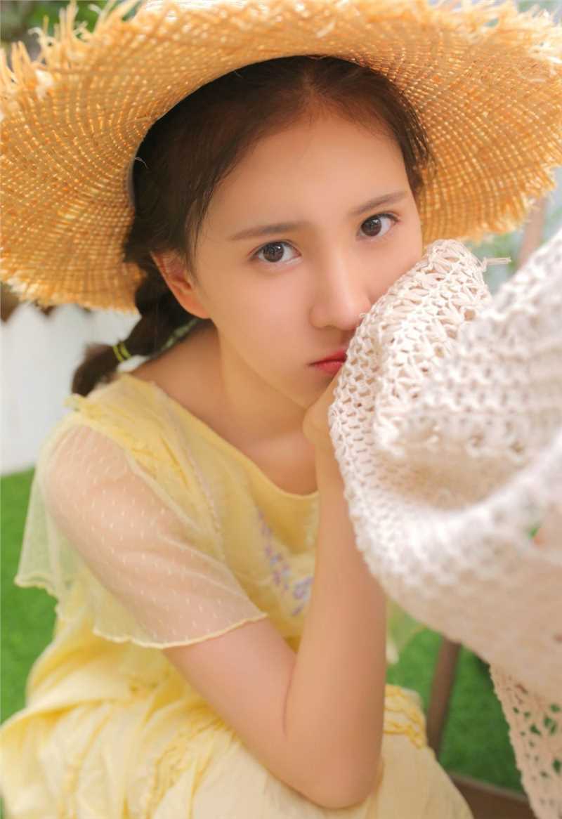 最新台湾清纯清纯甜美俏皮私房诱惑美女图集