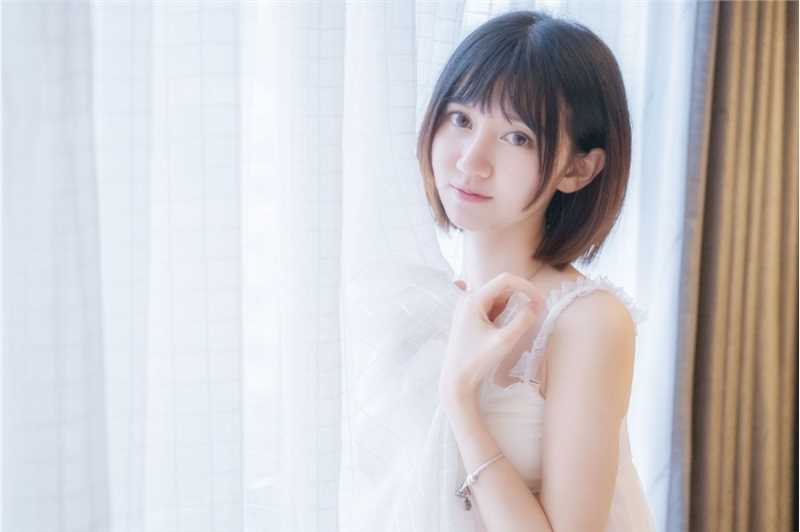 短发小妹清新秀丽大胆私房性感清纯惹火